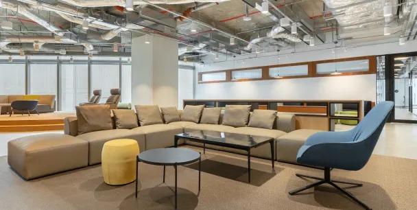 Regus - Revenue Tower Gambar 3
